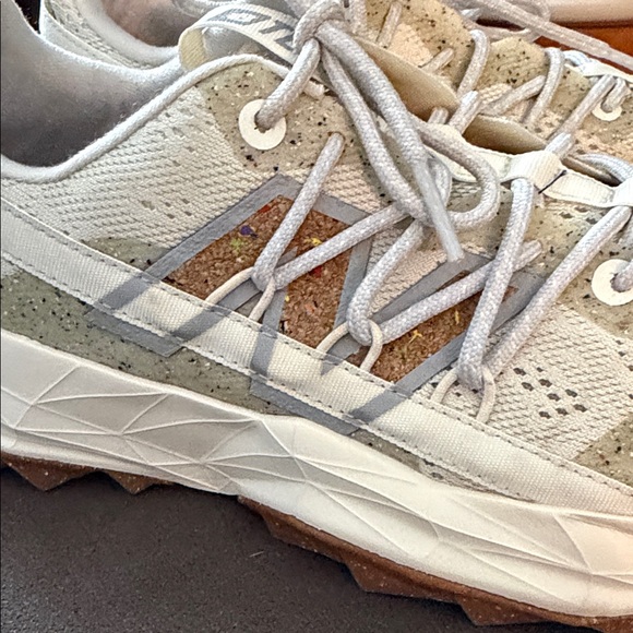 New Balance Tektrel Womens 8 Sneakers Sea Salt Cork Trail Running - Picture 5 of 12